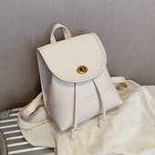 Modern női hátizsák eko bőrből, fém rögzítéssel