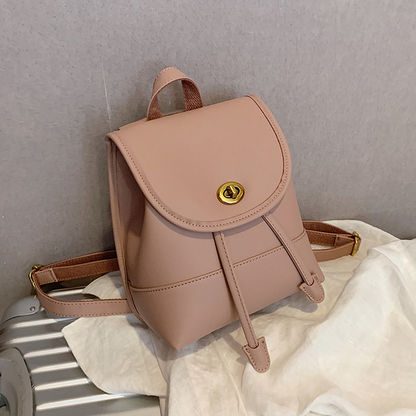 Modern női hátizsák eko bőrből, fém rögzítéssel