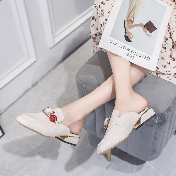 Lameda tallaga kunstnahast naiste susside uus mudel