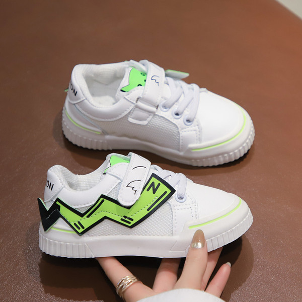 Textilből és öko bőrből készült gyerekcipő lányoknak és fiúknak egyaránt