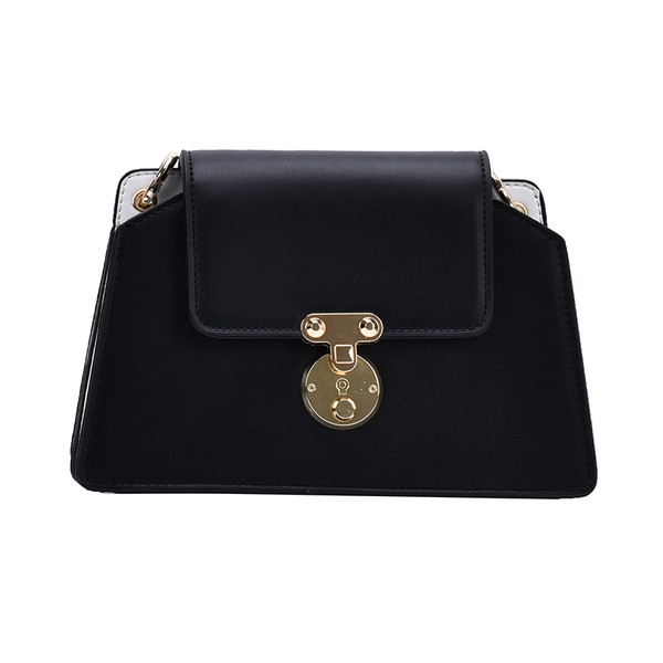 Modern női ökobőr táska fém elemmel és hosszú füllel