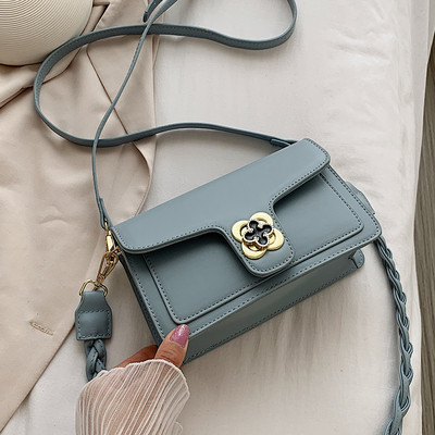 Modern női táska eko bőrből, fém rögzítéssel