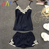 Ženska satenska pidžama sa čipkom iz dva dijela