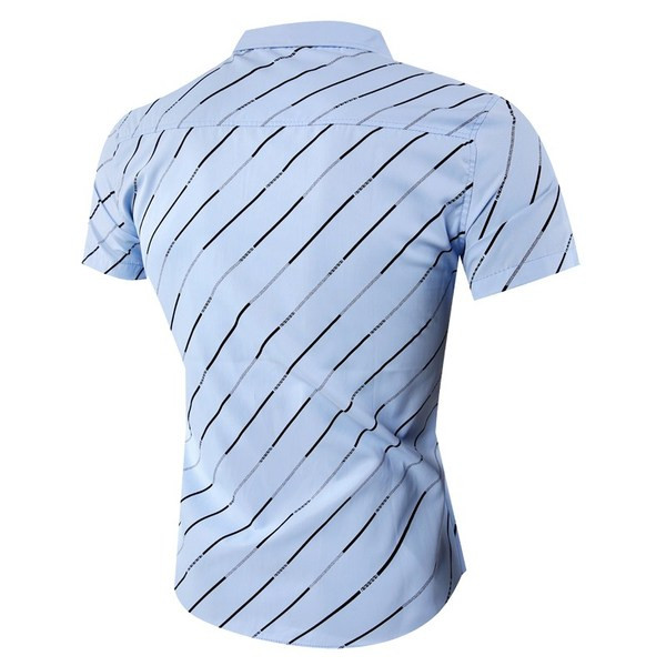 Modern férfi csíkos ing klasszikus gallérral és rövid ujjal