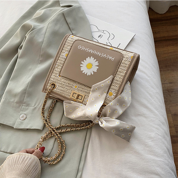 Ženska torba na rame s trakom cvijeća