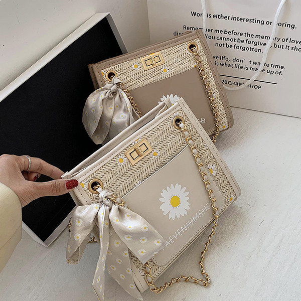 Ženska torba na rame s trakom cvijeća