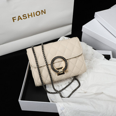 Új modell női táska fém díszítéssel és dupla lánccal