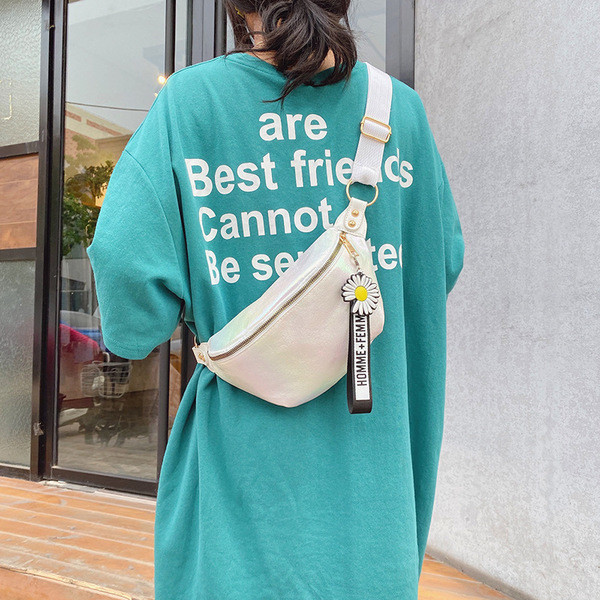 Új modellű női táska derékra és vállra