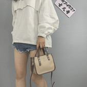 Σύγχρονη γυναικεία τσάντα με μακριά και κοντή λαβή από οικολογικό δέρμα