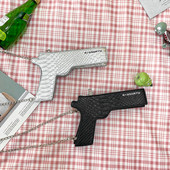 Modern női táska pisztoly alakú fémlánccal