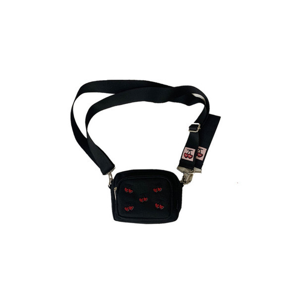 Modern női válltáska cseresznye hímzéssel