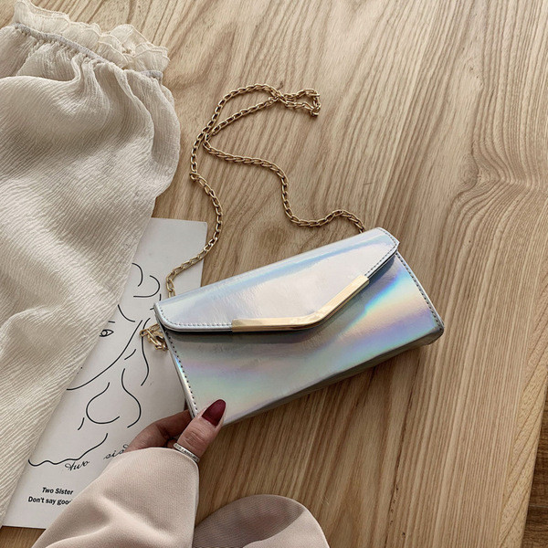 Női estélyi táska fémlánccal - téglalap alakú