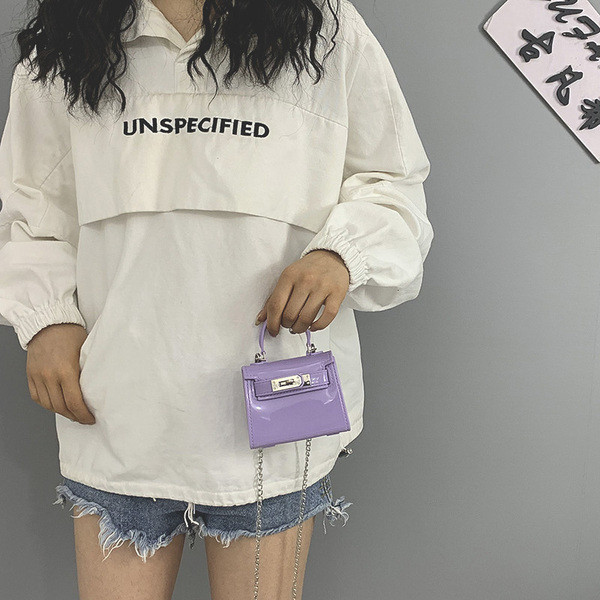 Moodne naiste väike kott ökonahast ja ketist