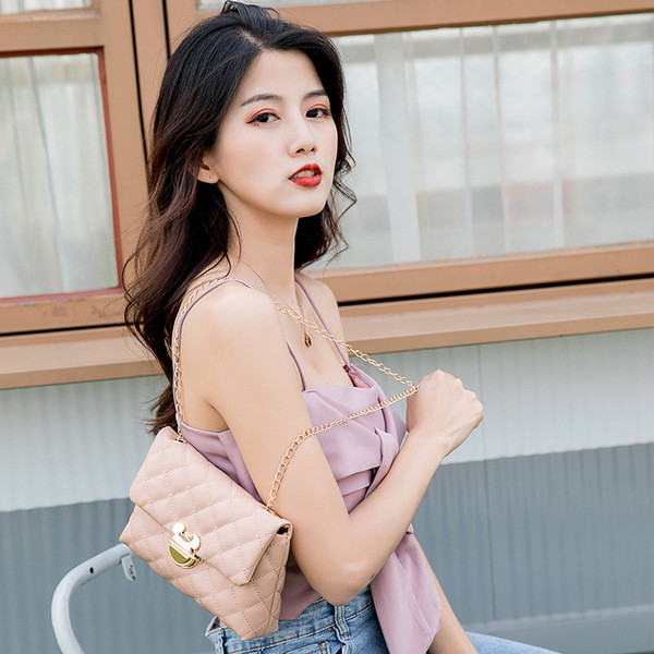 Új modell női táska öko bőrből - fém csattal