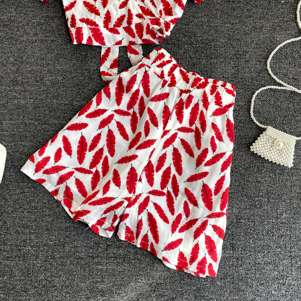 Γυναικείο σετ από δύο μέρη με μπλούζα με κοντά μανίκια