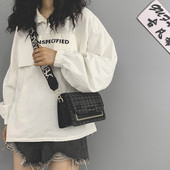 Modern női táska hosszú textil fogantyúval