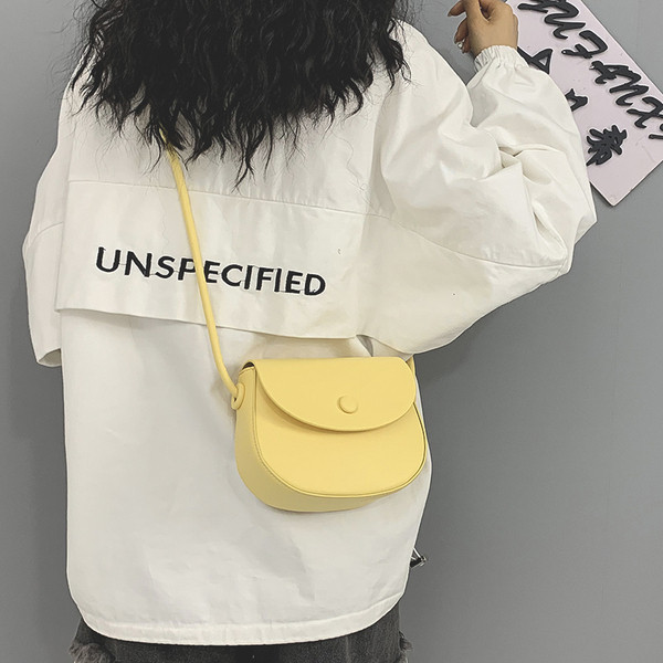 Női táska eko bőrből vállra több színben