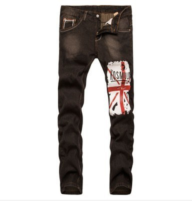 Modern férfi hosszú farmernadrág rátéttel, szakadt motívummal