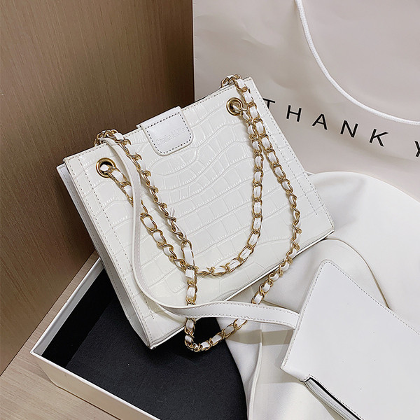 Moderna sieviešu soma no eko ādas ar diviem rokturiem