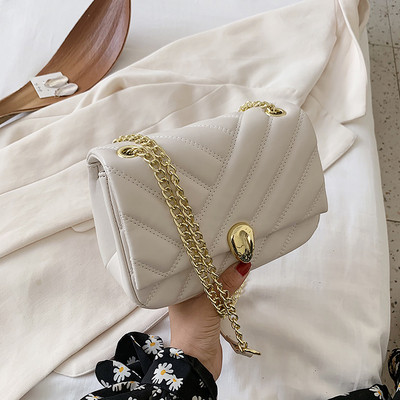 Moderna sieviešu soma no eko ādas ar metāla aizdari