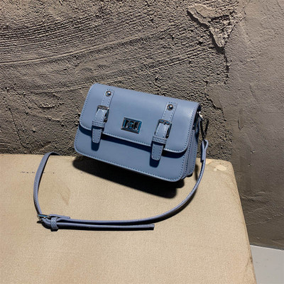 Sieviešu soma ar garu rokturi un metāla aizdari dažādās krāsās