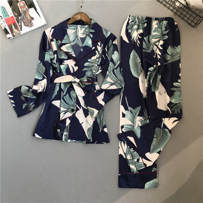 Pavasara-rudens pidžama ar ziedu rakstu