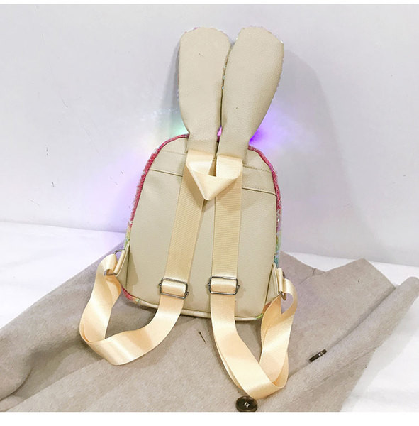 Bērnu mugursoma meitenēm ar fliteriem un 3D elementu