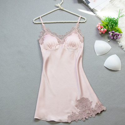 Rövid szatén hálóing csipkével