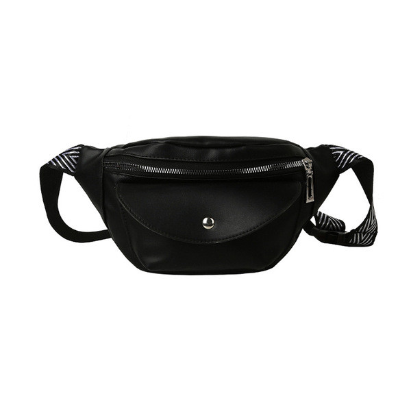 Moderna sieviešu soma piemērota pleciem un jostasvietai