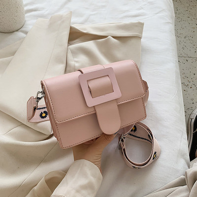 Kunstnahast naistekott tekstiilist sangaga üle õla