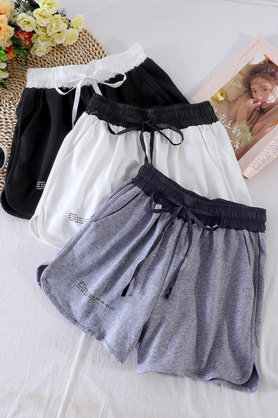 Ikdienas sieviešu šorti ar gumijām un mežģīnēm