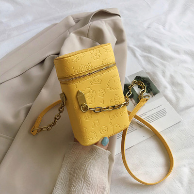 Sieviešu soma ar garu rokturi un rāvējslēdzēju no eko ādas