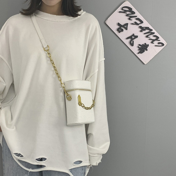 Sieviešu soma ar garu rokturi un rāvējslēdzēju no eko ādas