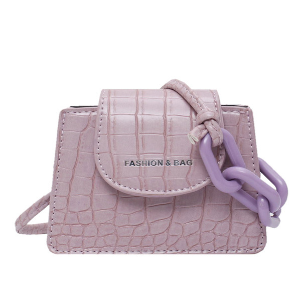 Modern táska vállon fogantyúval, négy színben