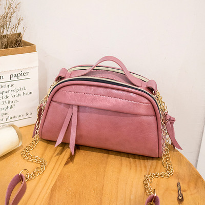 Sieviešu soma no eko ādas un metāla ķēdītes