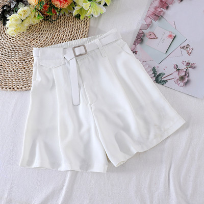 Női rövidnadrág magas derékkal és derékövvel