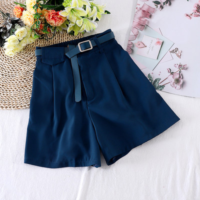 Női rövidnadrág magas derékkal és derékövvel