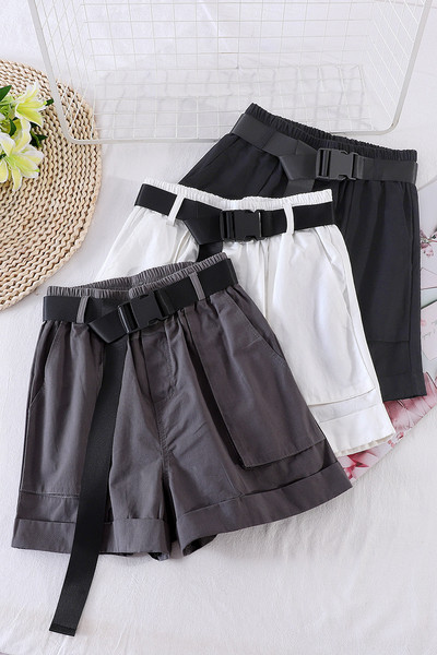 Vabaaja naiste lühikesed püksid vöö ja taskutega