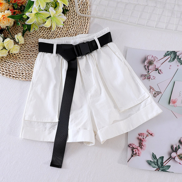 Vabaaja naiste lühikesed püksid vöö ja taskutega