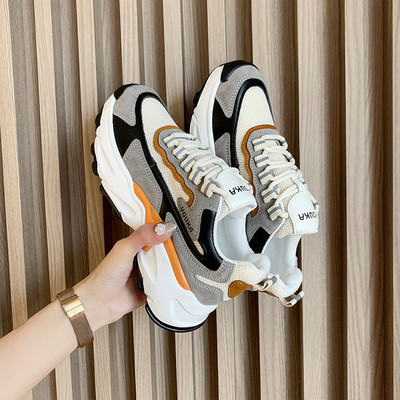 Jauns sieviešu kedu modelis ar šņorēm un rupju zoli divās krāsās