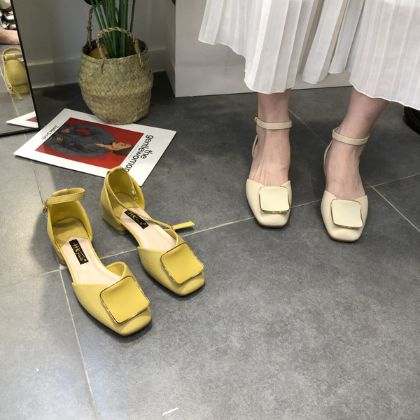 Sieviešu mākslīgās ādas sandales ar sprādzi