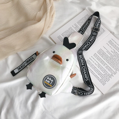 Maza sieviešu mugursoma pīles formā