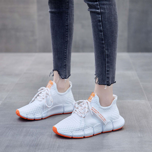 Ikdienas sieviešu kedas ar mežģīnēm un baltu zoli