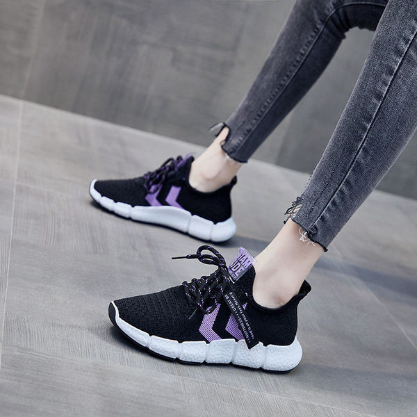 Ikdienas sieviešu kedas ar mežģīnēm un baltu zoli