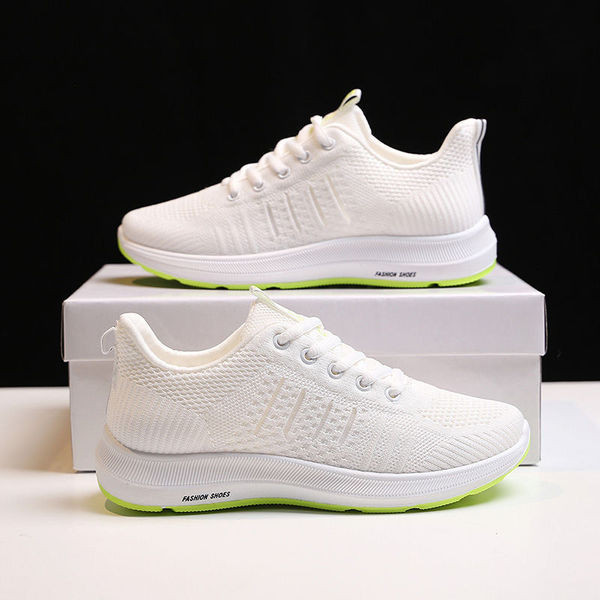 Naiste vabaaja tossud tavaline paeltega mudel