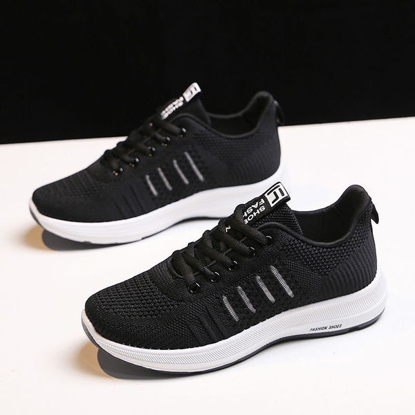 Naiste vabaaja tossud tavaline paeltega mudel