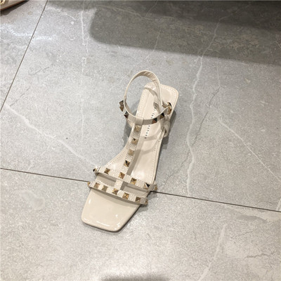 Sieviešu sandales ar silikona lencēm un metāla apdari