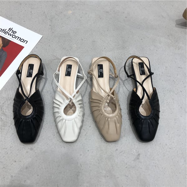 Női szandál lekerekített pánttal