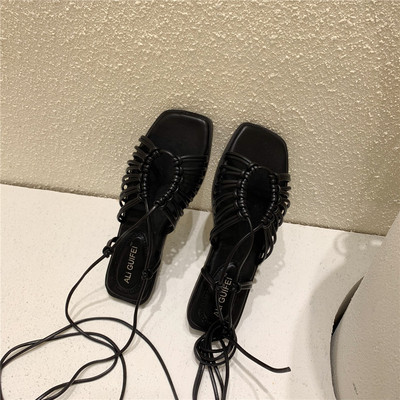 Sieviešu sandales ar plānām lencītēm no eko ādas