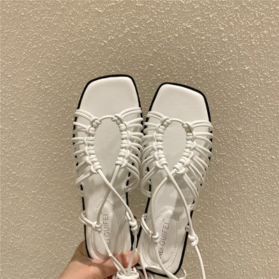 Sieviešu sandales ar plānām lencītēm no eko ādas